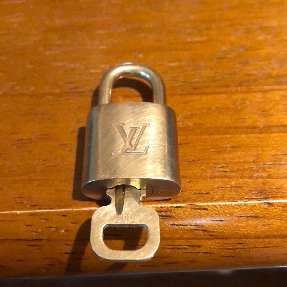 Louis Vuitton Lock and Key #303